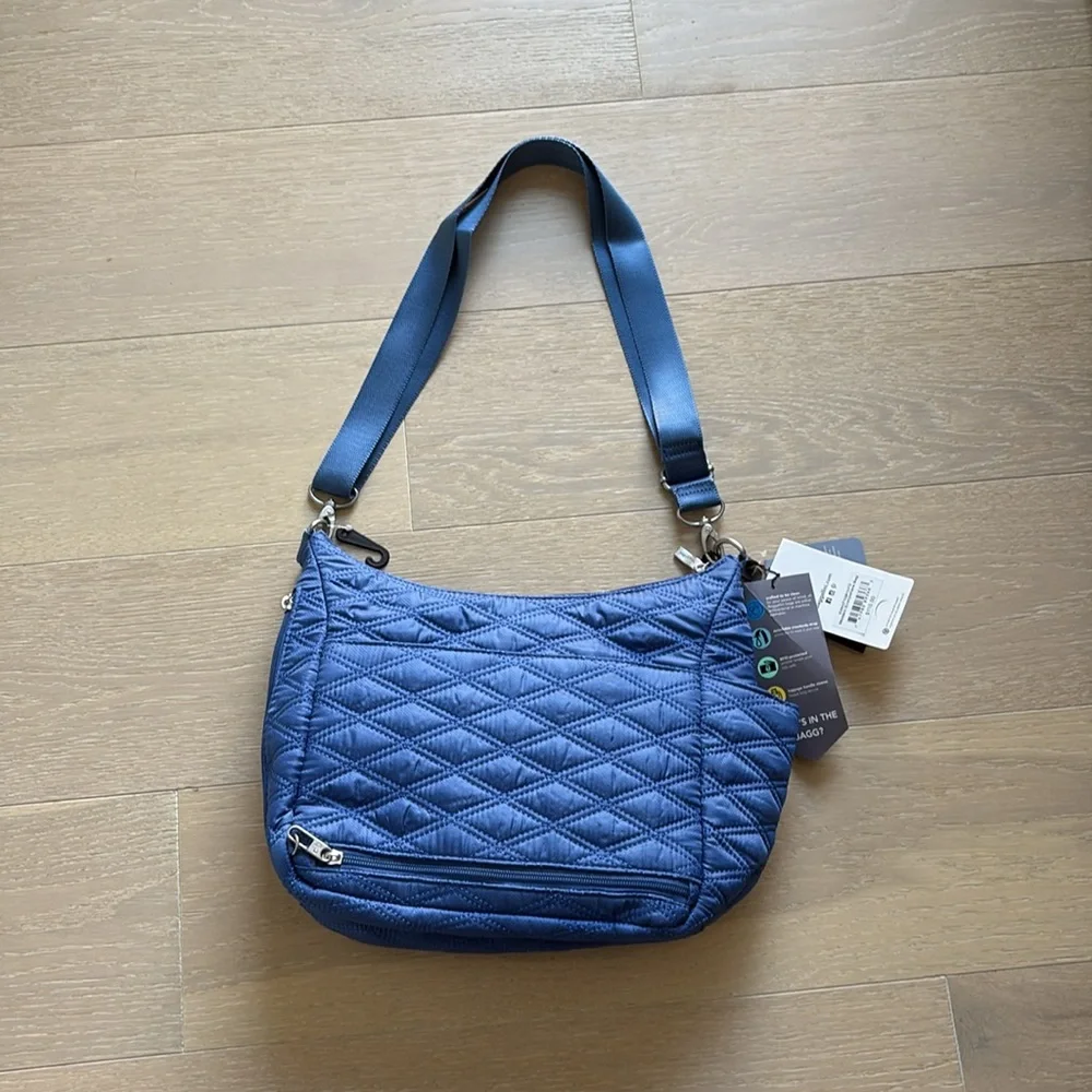Baggallini Navy Quilted Shoulder Bag - Picture 2 of 6